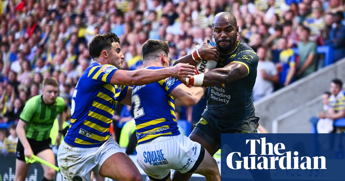 Leeds move clear at top of Super League as Sivo treble stuns Warrington