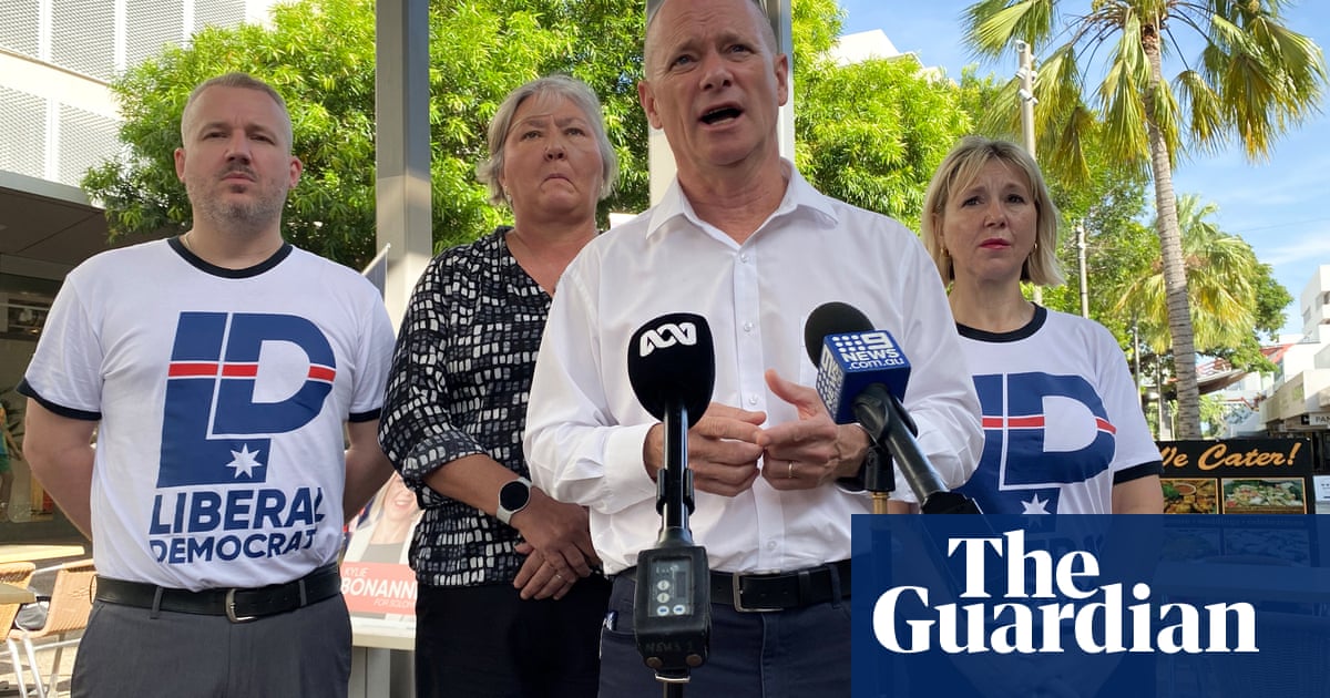 Liberal Democrats stand down Queensland executive, alleging overspend on Campbell Newman campaign