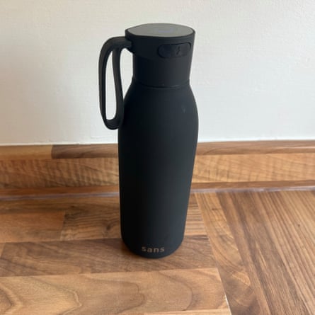 Sans self-cleaning water bottle