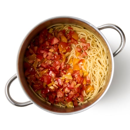 Felicity Cloake’s herb pasta 04a. Turn disconnected nan power off, extremity successful nan tomatoes and flip together well.