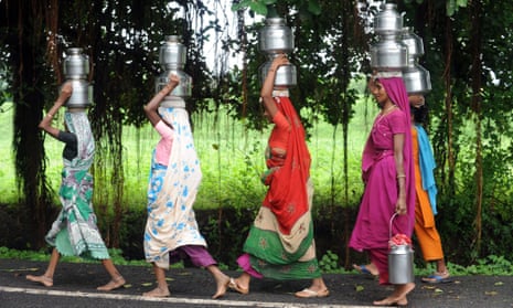 Women carrying water near the Sardar Sarovar Narmada dam – one of India’s most controversial projects.