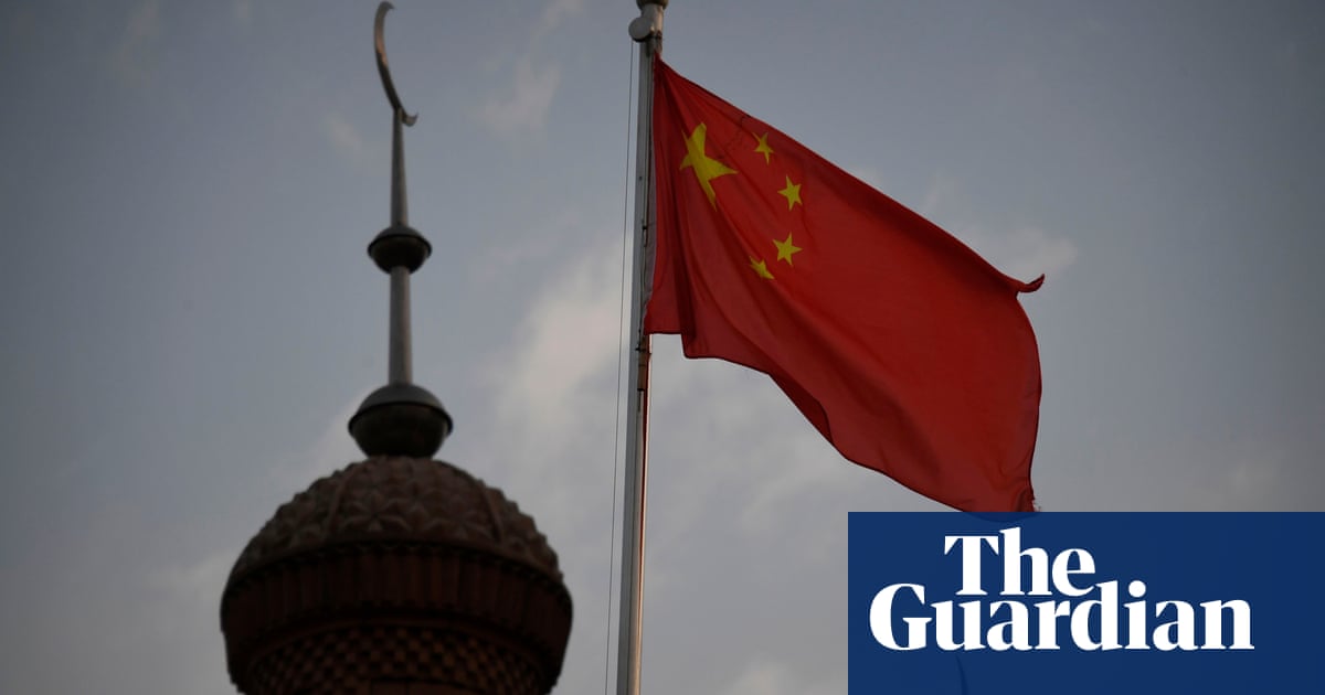 Science journal editor says he quit over China boycott article