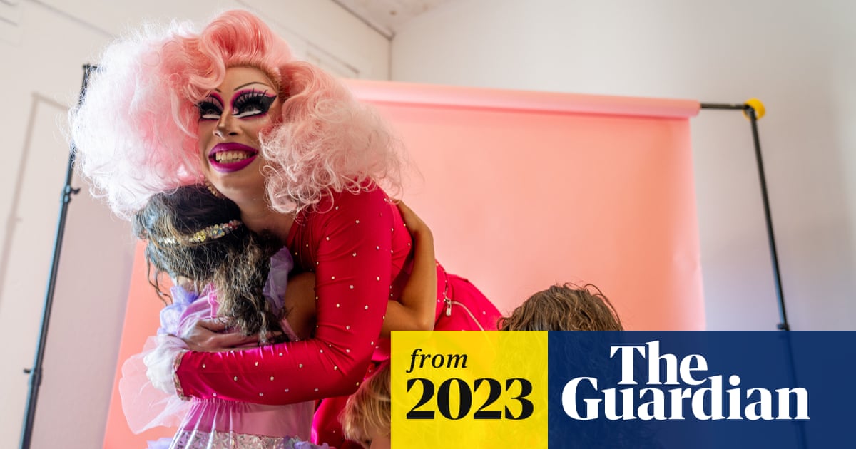 www.theguardian.com