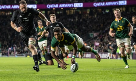 Canan Moodie crosses the line for South Africa against New Zealand