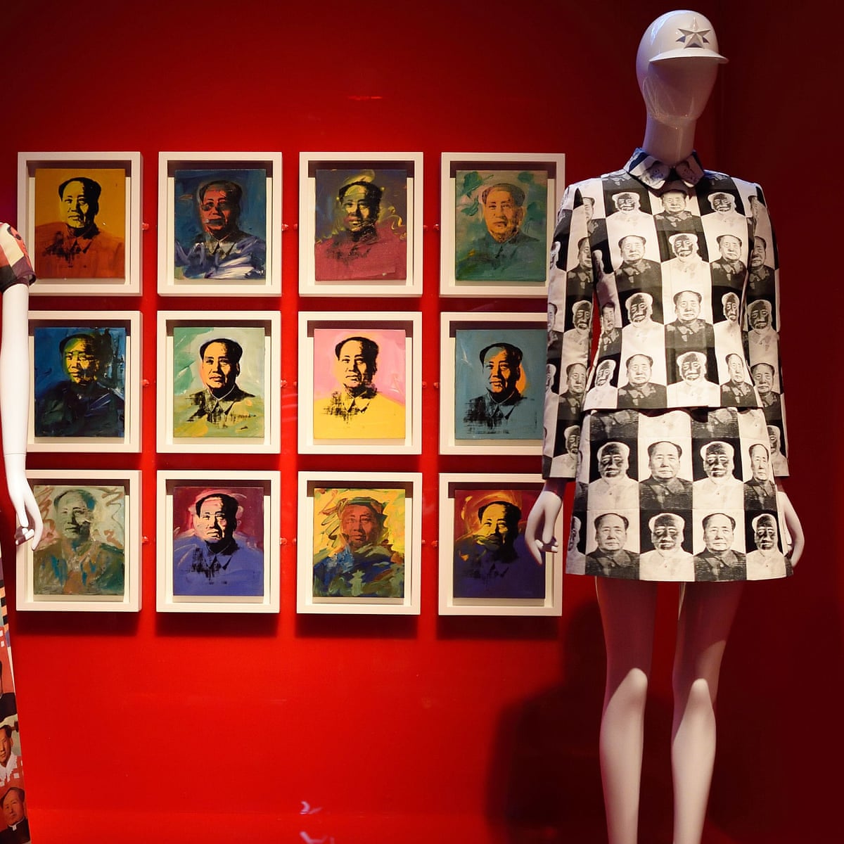 China Through The Looking Glass Show Breaks Metropolitan Museum Record Exhibitions The Guardian Visit The Met Fashion Exhibit 2022
