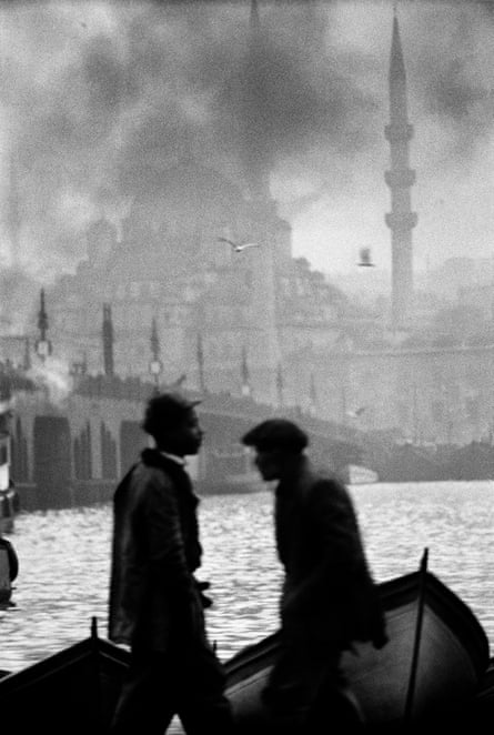 Halic, Istanbul 1956, by Ara Güler.