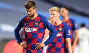 Gerard Piqué looks disconsolate at the final whistle