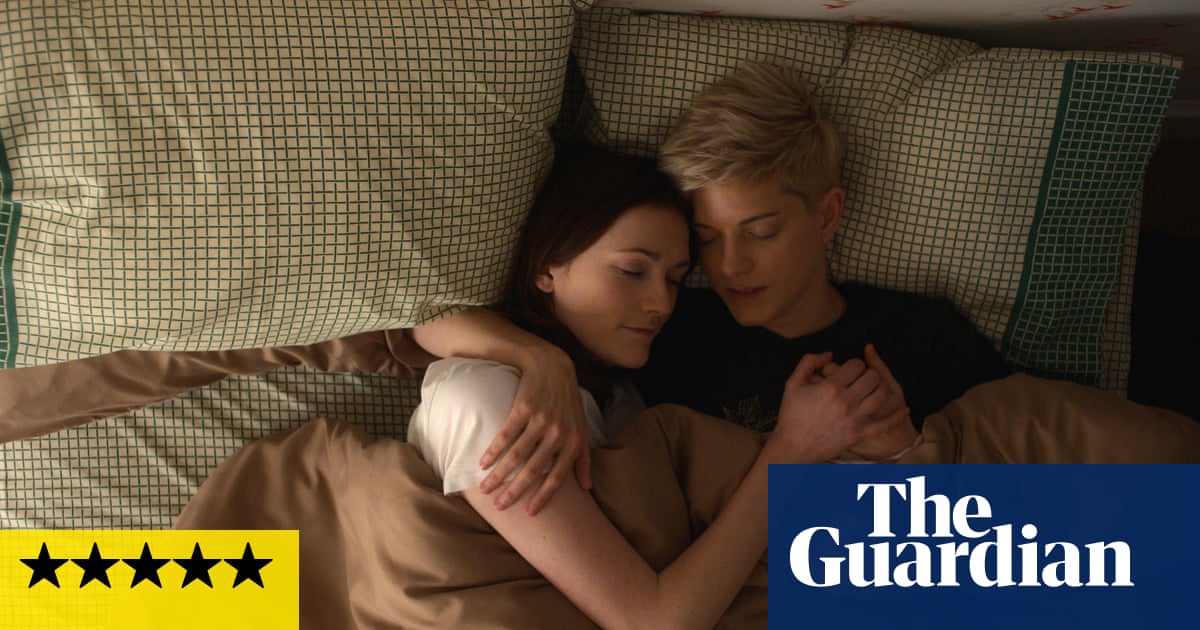 Feel Good season two review – Mae Martin’s queer love story is a deadpan delight