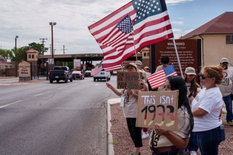 Protesters opposing mass deportations at the Cassidy Gate at Fort Bliss, where Camp East Montana was being built, in El Paso, Texas, on 17 August 2025.