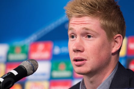 De Bruyne faces the press soon after signing for City in 2015