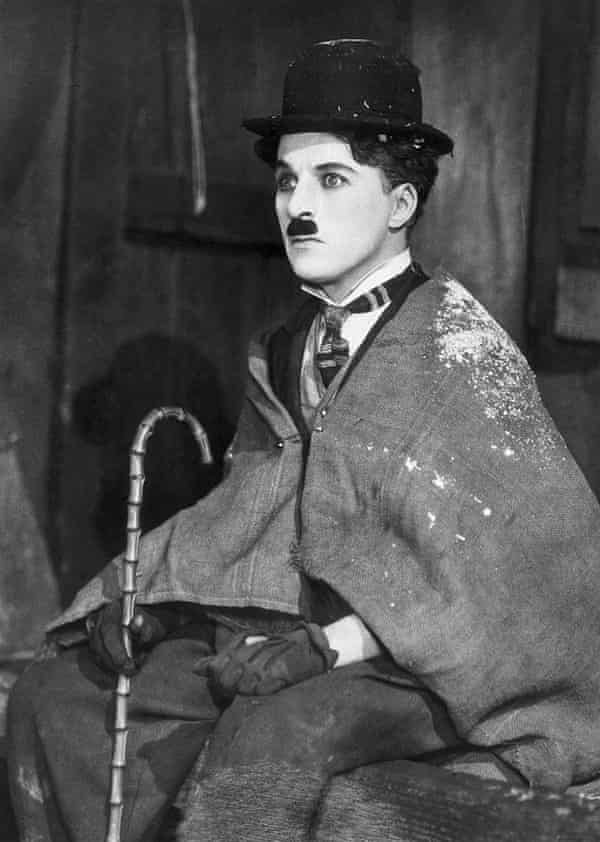 Chaplin as the Little Tramp in The Gold Rush,1925.