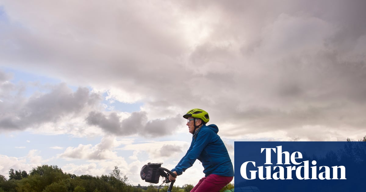 A new start after 60: I rented out my flat and bought a bike. Now home is a tent and the open road