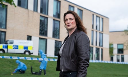 Sarah Parish as Pamela Green in Curfew.