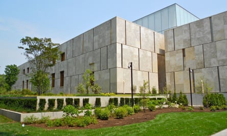 The Barnes Foundation Museum on the Ben Franklin Parkway in Philadelphia, which replicated the original building’s exhibition rooms. <br>