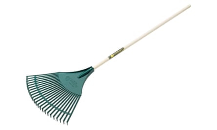 Bulldog Plastic Lawn & Leaf Rake 1519mm (60”)