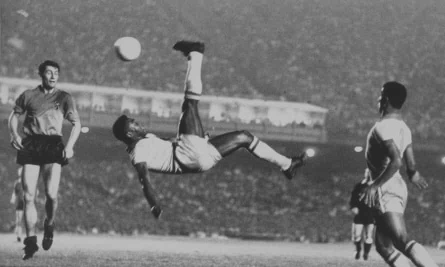 Pelé attempts an overhead kick for Brazil at the Maracanã in June 1965.