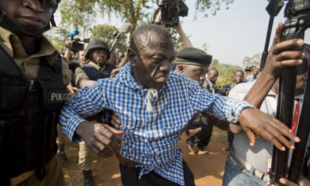 Kizza Besigye was arrested by police outside his home in Kasangati on 22 February.