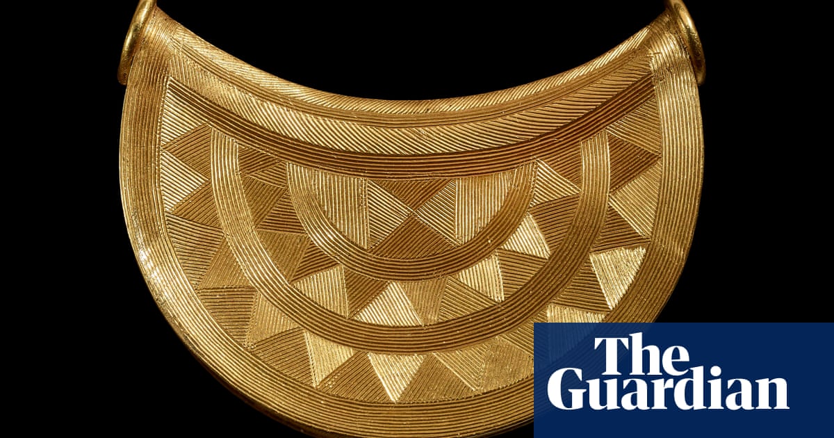 British Museum acquires 3,000-year-old Shropshire sun pendant