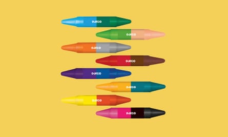 Set of eight double-ended crayons