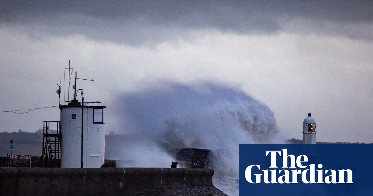 Storm Bram batters Britain and Ireland with strong winds and heavy rain