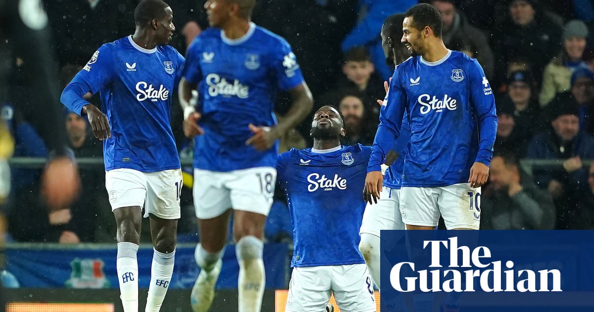 Young opener ignites Everton to crush Wolves to ease pressure on Dyche Young opener ignites Everton to crush Wolves to ease pressure on Dyche
