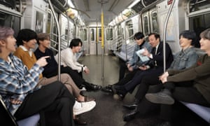 دیدگاه غربی… جیمی فالون در فوریه گذشته برای نمایش امشب در متروی نیویورک با BTS مصاحبه کرد.
