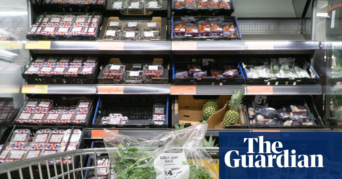UK shoppers buy more fruit and yoghurt in healthy start to 2026