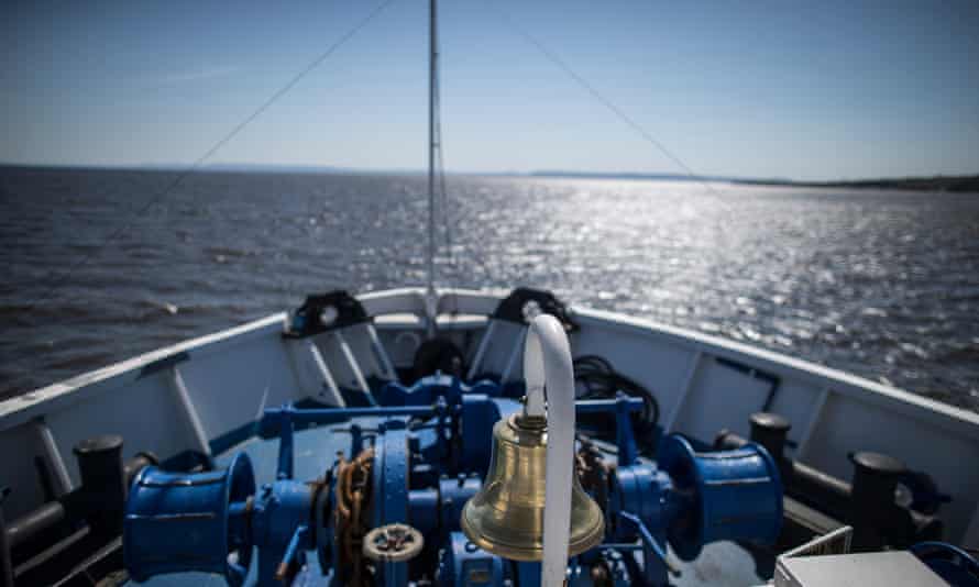 El Alexander Nevsky viaja por el Volga.