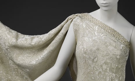 Sari dress in brocaded silk, designed by Cristóbal Balenciaga in 1966.