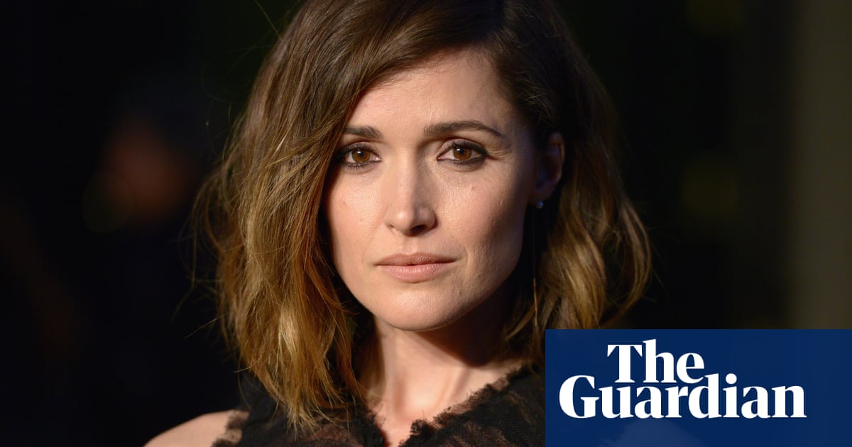 Rose Byrne I Couldn T Do Standup My Comedy Comes From Character Not Jokes Film The Guardian
