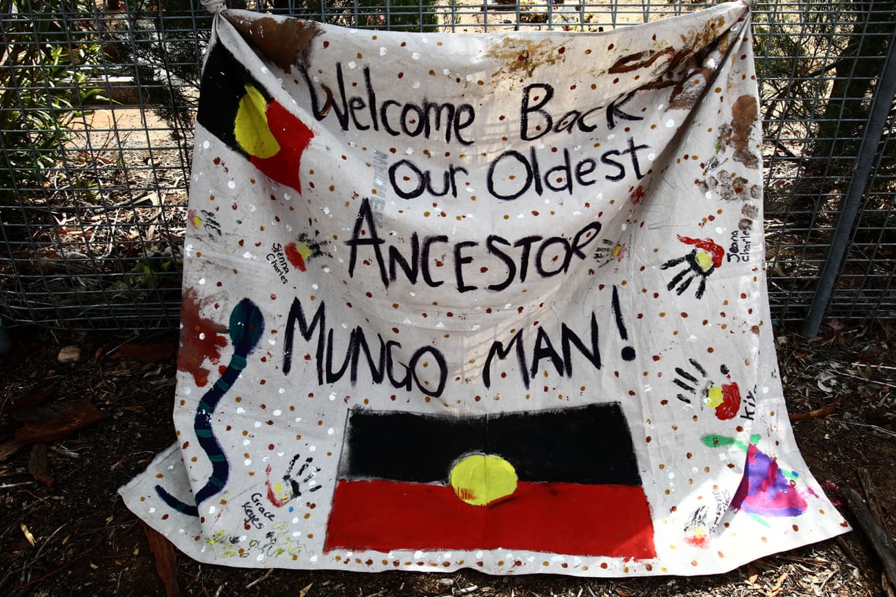 A banner welcoming home Mungo Man in Balranald cemetery.