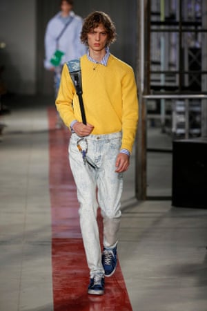 A model on the catwalk at the MSGM show during Milan men’s fashion week, June 2016, demonstrates the man tuck