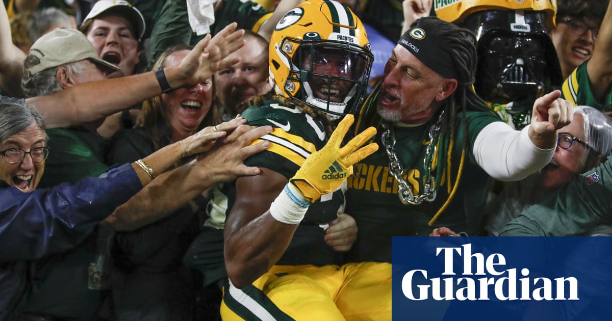 Jones scores four TDs – and loses father’s ashes – as Packers beat Lions