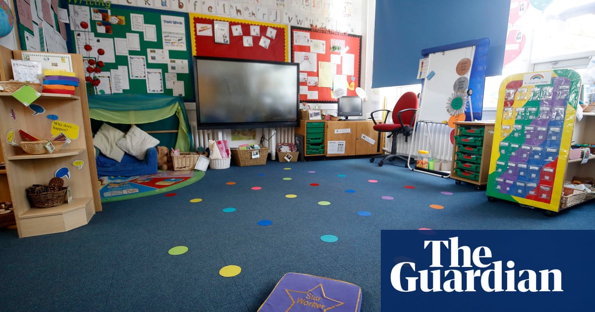Nurseries in England hit by staff absences after soaring Covid cases