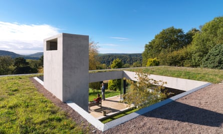 Outhouse, Gloucestershire, designed by Loyn &amp; Co Architects.