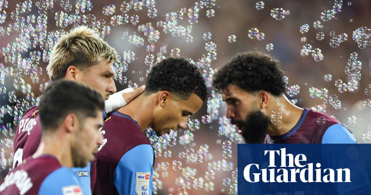 West Ham fight off Wolves as Divine Mukasa double eases pressure on Nuno