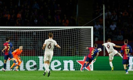 Harry Kane’s first-half volley was not enough for Bayern.
