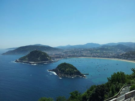 View across horseshoe bay in perfect weather