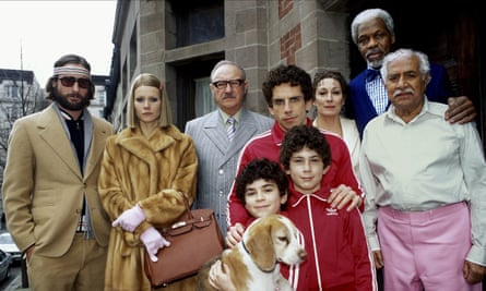 Luke Wilson, Gwyneth Paltrow, Gene Hackman, Ben Stiller, Grant Rosenmeyer, Jonah Meyerson, Anjelica Huston, Danny Glover and Kumar Pallana in The Royal Tenenbaums.