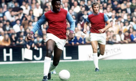 Clyde Best playing for West Ham United against West Bromwich Albion in 1973.