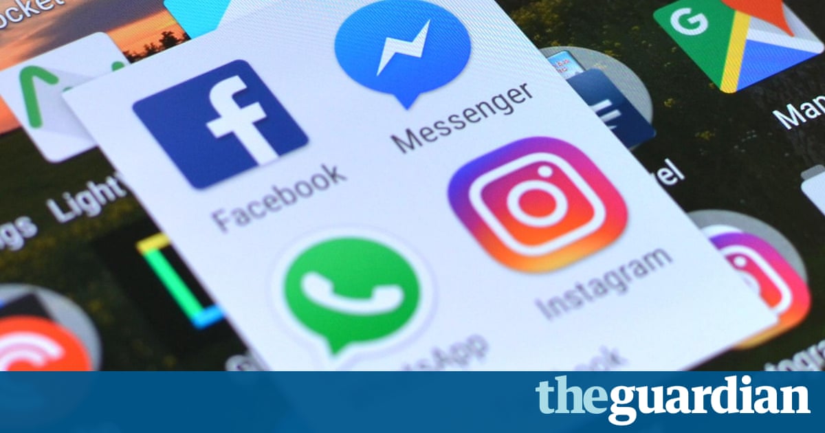 WhatsApp to give users' phone numbers to Facebook for targeted ads