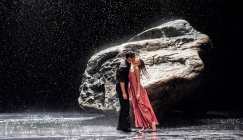 Edd Arnold and Emily Castelli in Vollmond