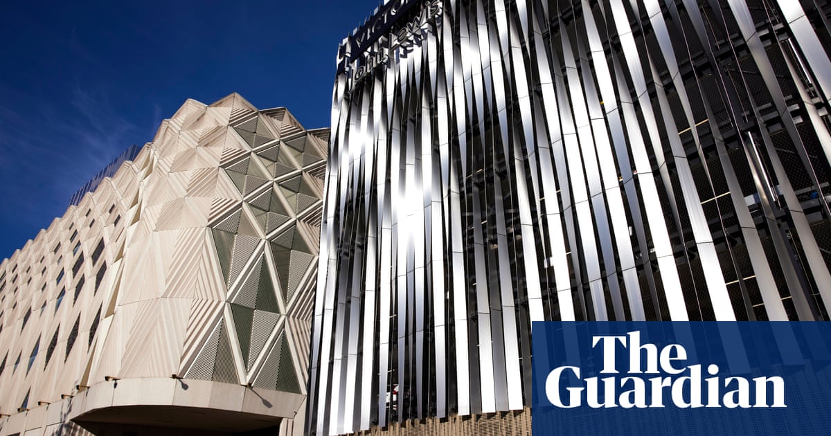 'Demand interestingness': Thomas Heatherwick rails against boring buildings