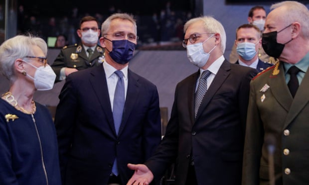 Le chef de l’OTAN met en garde contre un “risque réel de conflit” à la fin des pourparlers avec la Russie sur l’Ukraine