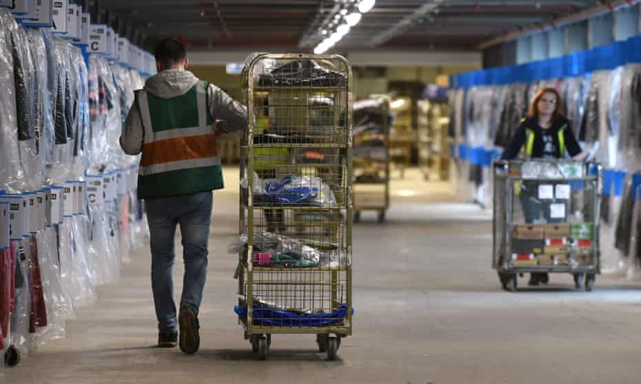 Sports Direct Ditches Zero Hours Jobs And Ups Worker Representation Frasers Group The Guardian Sports Direct Ditches Zero Hours Jobs And Ups Worker Representation Frasers Group The Guardian