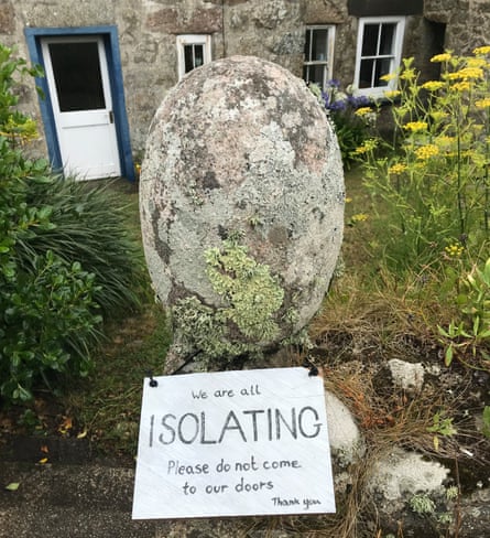 Sign about self isolating outside a house in St Agnes