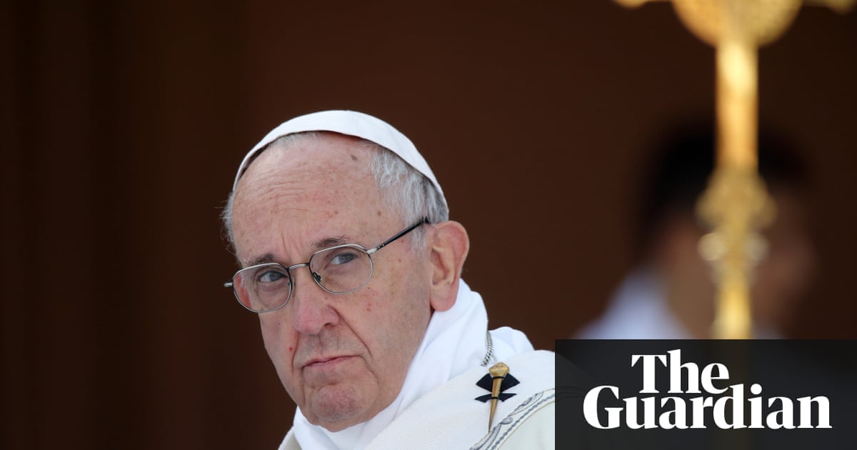 Pope Francis tells oil bosses world must reduce fossil fuel use
