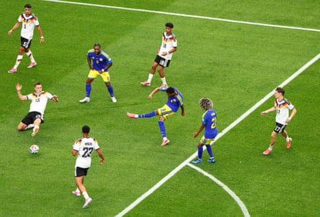 Curacao’s Livano Comenencia scores.
