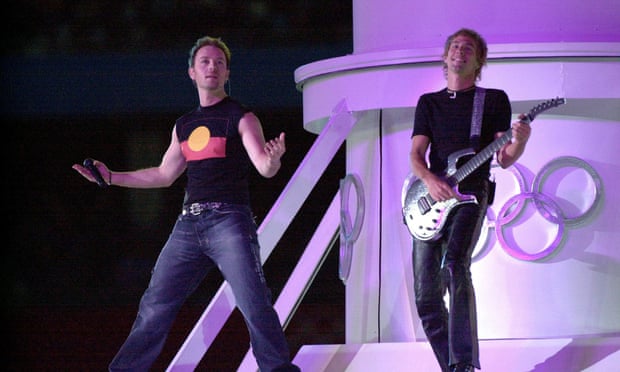 Hayes and Jones perform as Savage Garden at the closing ceremony of the 2000 Sydney Olympic Games.