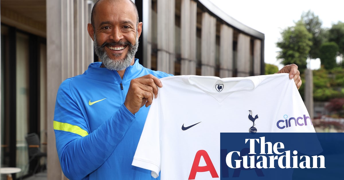Tottenham appoint Nuno Espírito Santo as manager on two-year deal
